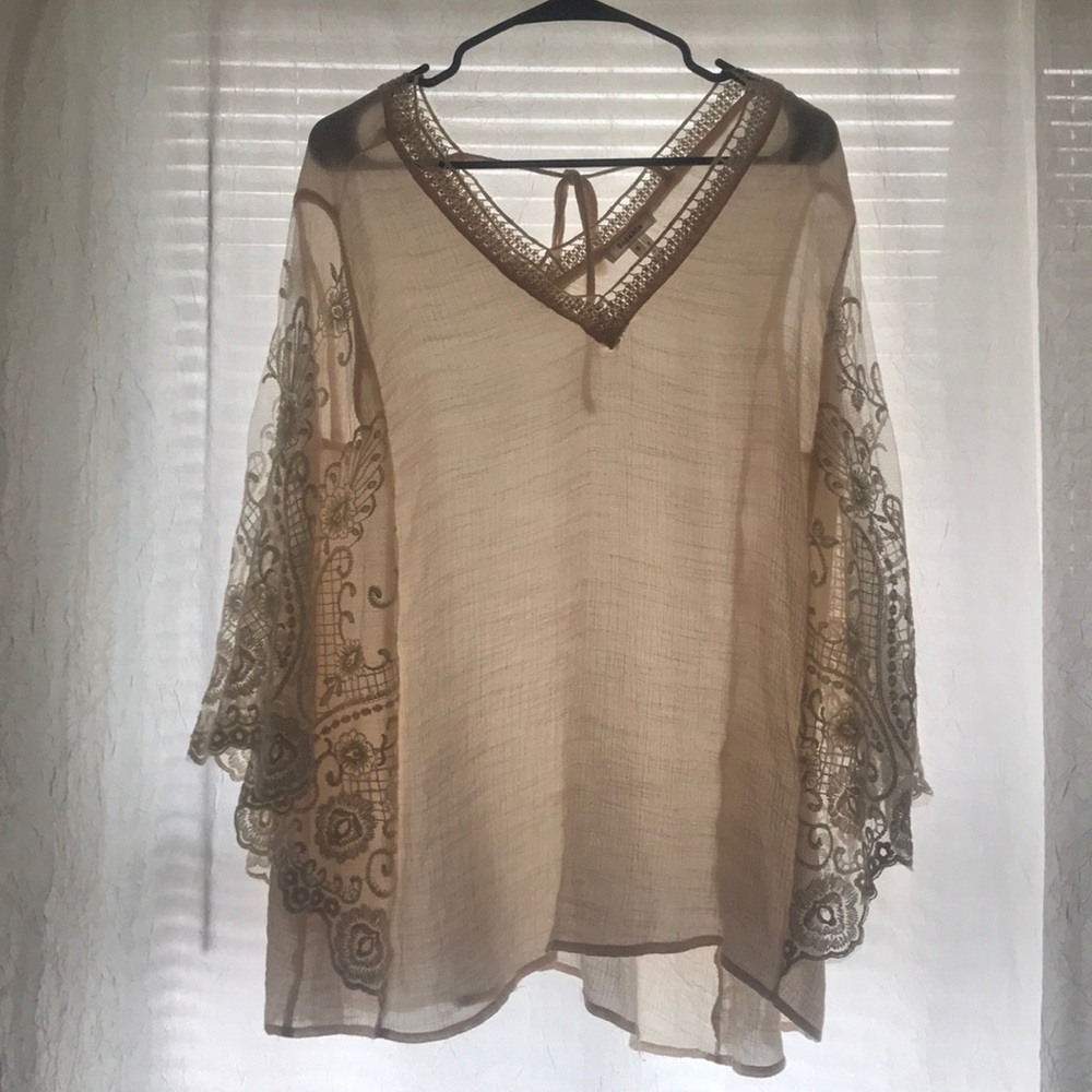 Creme lace blouse